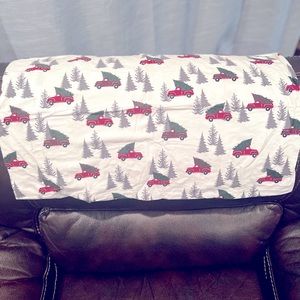 Set of flannel sheets with cute Christmas truck. Very soft and comfy!